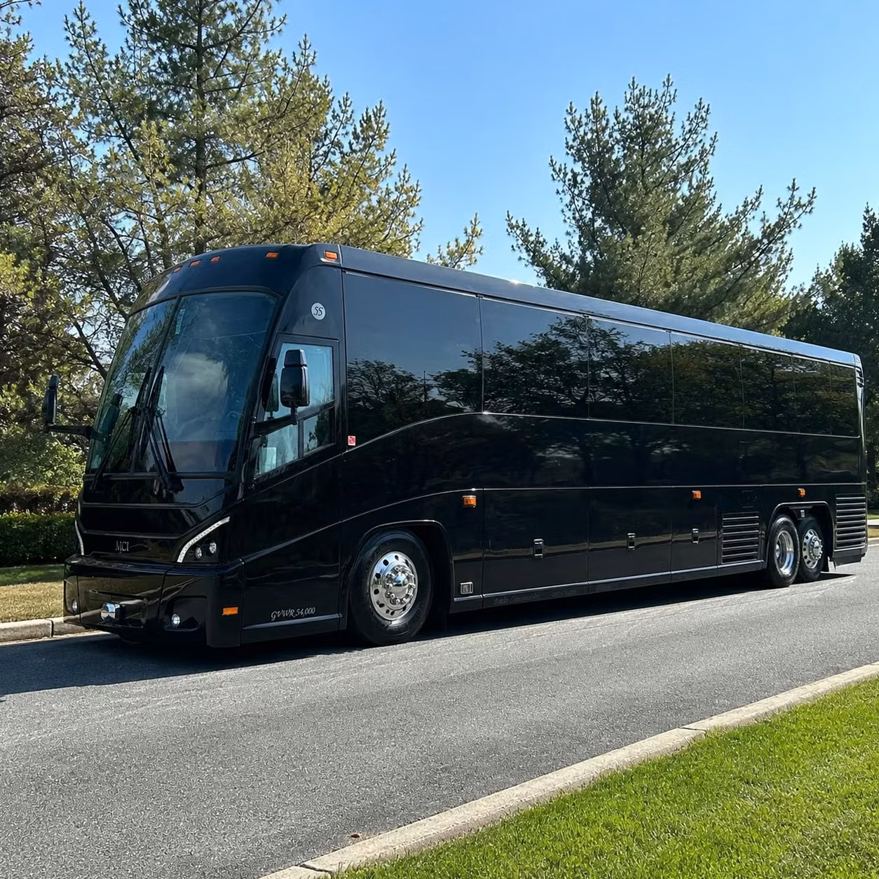 airport shuttle bus rentals for san antonio business travelers