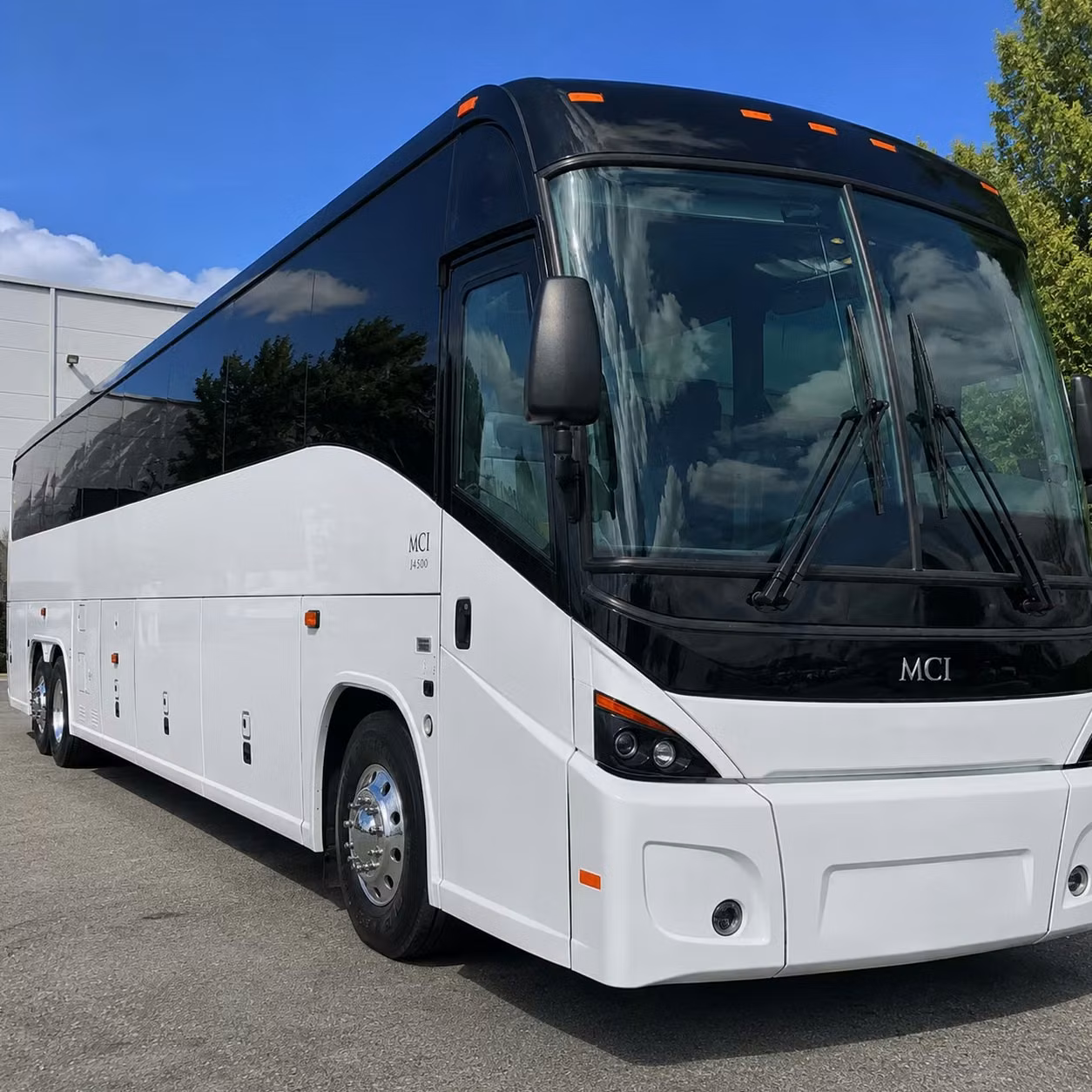 no more splitting your group into separate rideshares san antonio airport bus rentals keep everyone together